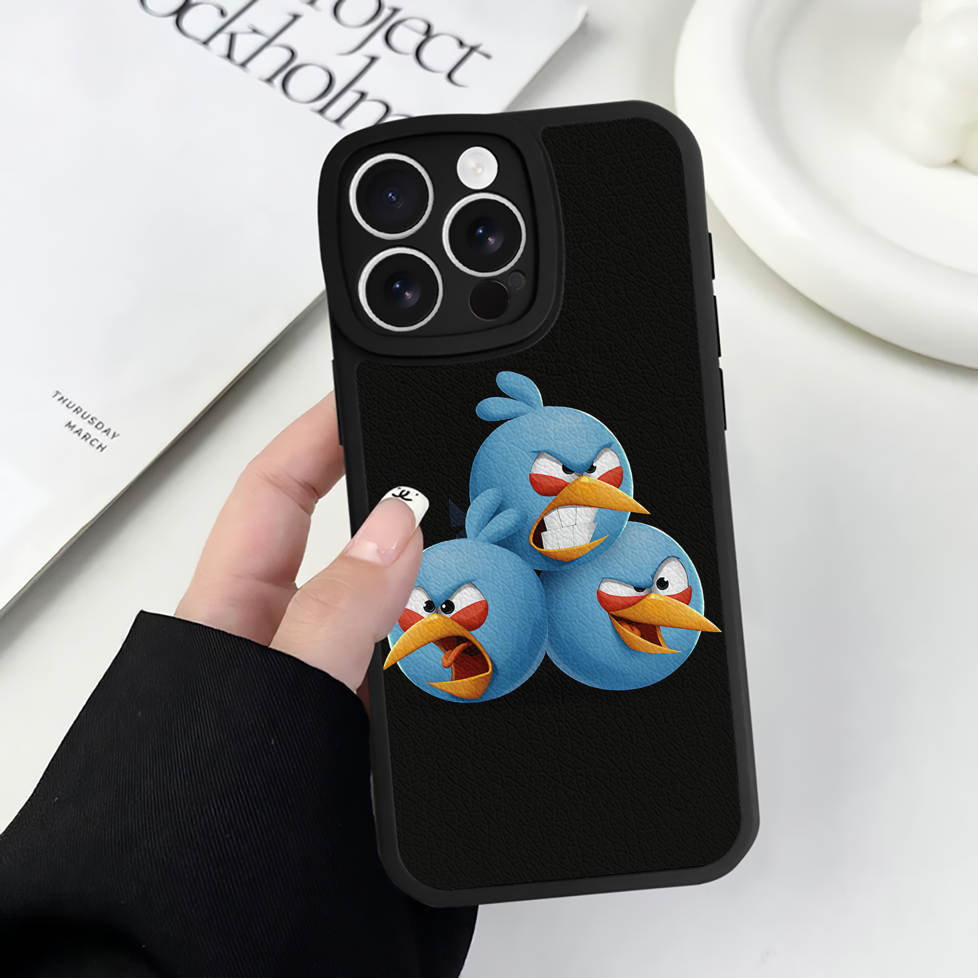 （画像用） Angry Birds アングリーバード 【iPhone 16シリーズ対応】シリコンスマホケース（レザー調） 材質：シリコン